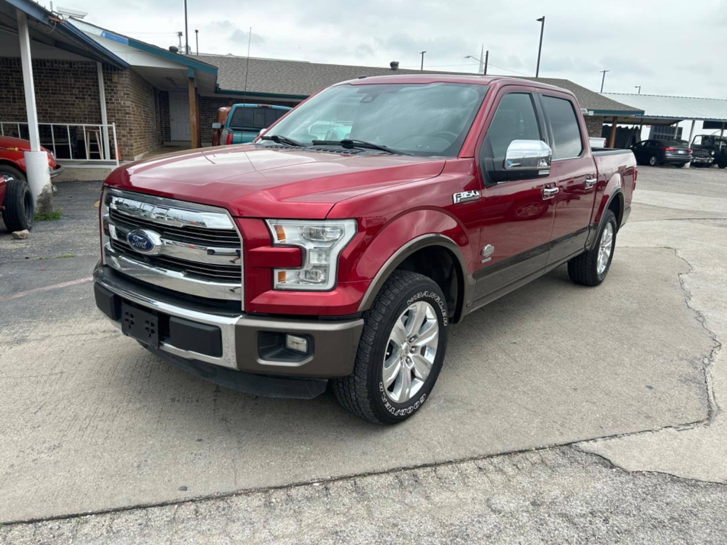 2016 Red Ford F-150 XLT SuperCrew 6.5-ft. Bed 4WD (1FTEW1CG6GF) with an 3.5L V6 TURBO engine, 6A transmission, located at 1687 Business 35 S, New Braunfels, TX, 78130, (830) 625-7159, 29.655487, -98.051491 - Photo#0